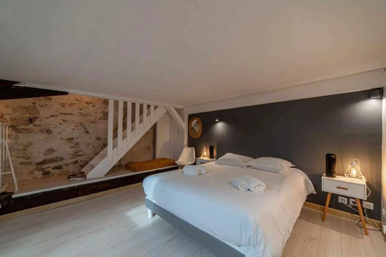 Appartement Authentique Furnished Flat à Annecy